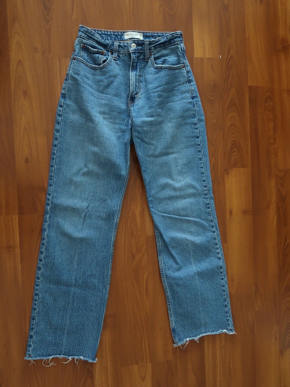 Abercrombie & Fitch 90s Relaxed Jean High Rise